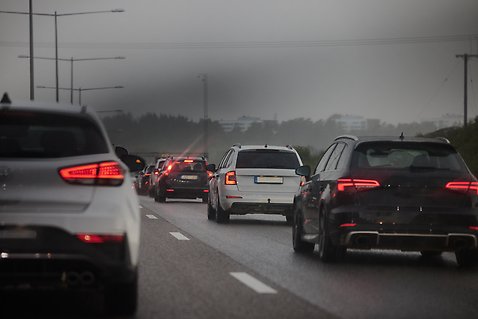 Bilar i trafiken.